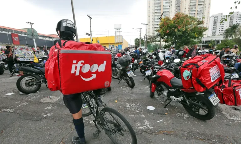 Anvisa autoriza venda de medicamentos via iFood e Rappi