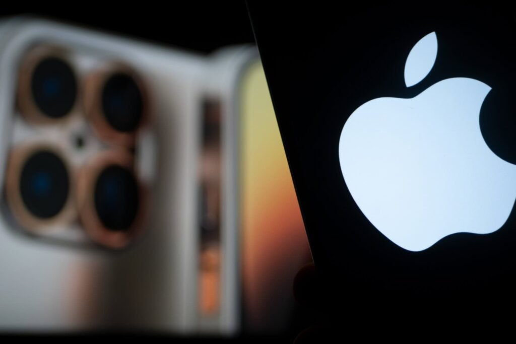 Apple planeja iPhone 18 Pro para 2026 e modelo básico para 2027
