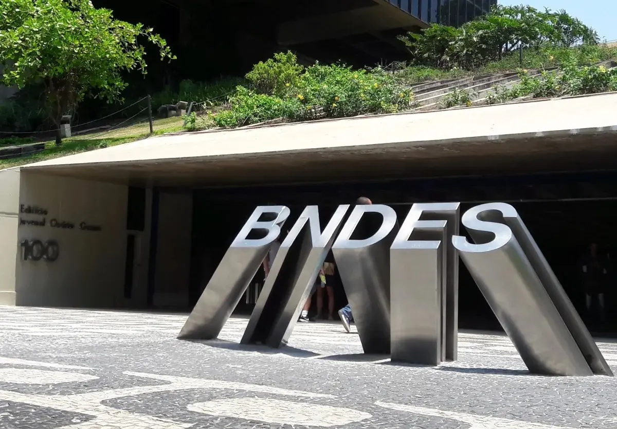 BNDES e Finep aprovaram R$ 21 bi para produção de biocombustíveis desde 2023