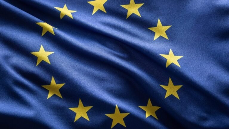 ChatGPT e Reddit enfrentam novas regras rigorosas de segurança na UE