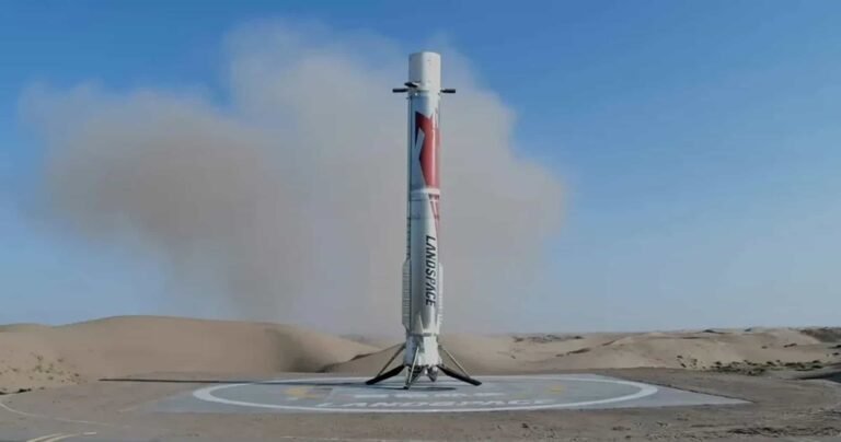 China realiza histórico pouso de foguete reutilizável em solo firme
