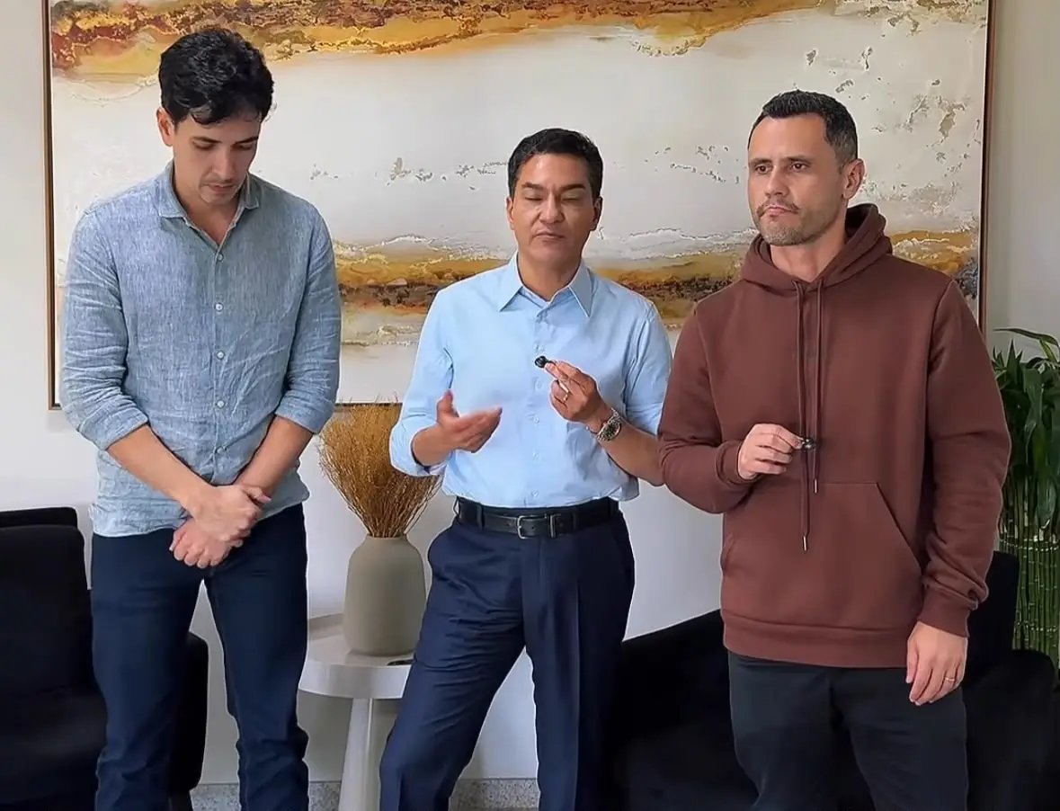 Cleitinho anuncia desistência da candidatura ao governo de Minas