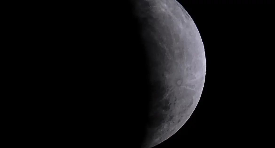 Eclipse parcial da Lua poderá ser visto em todo o Brasil nesta quinta