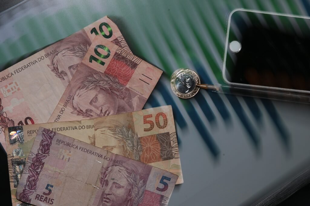 Endividamento familiar atinge 82% e bate recorde histórico