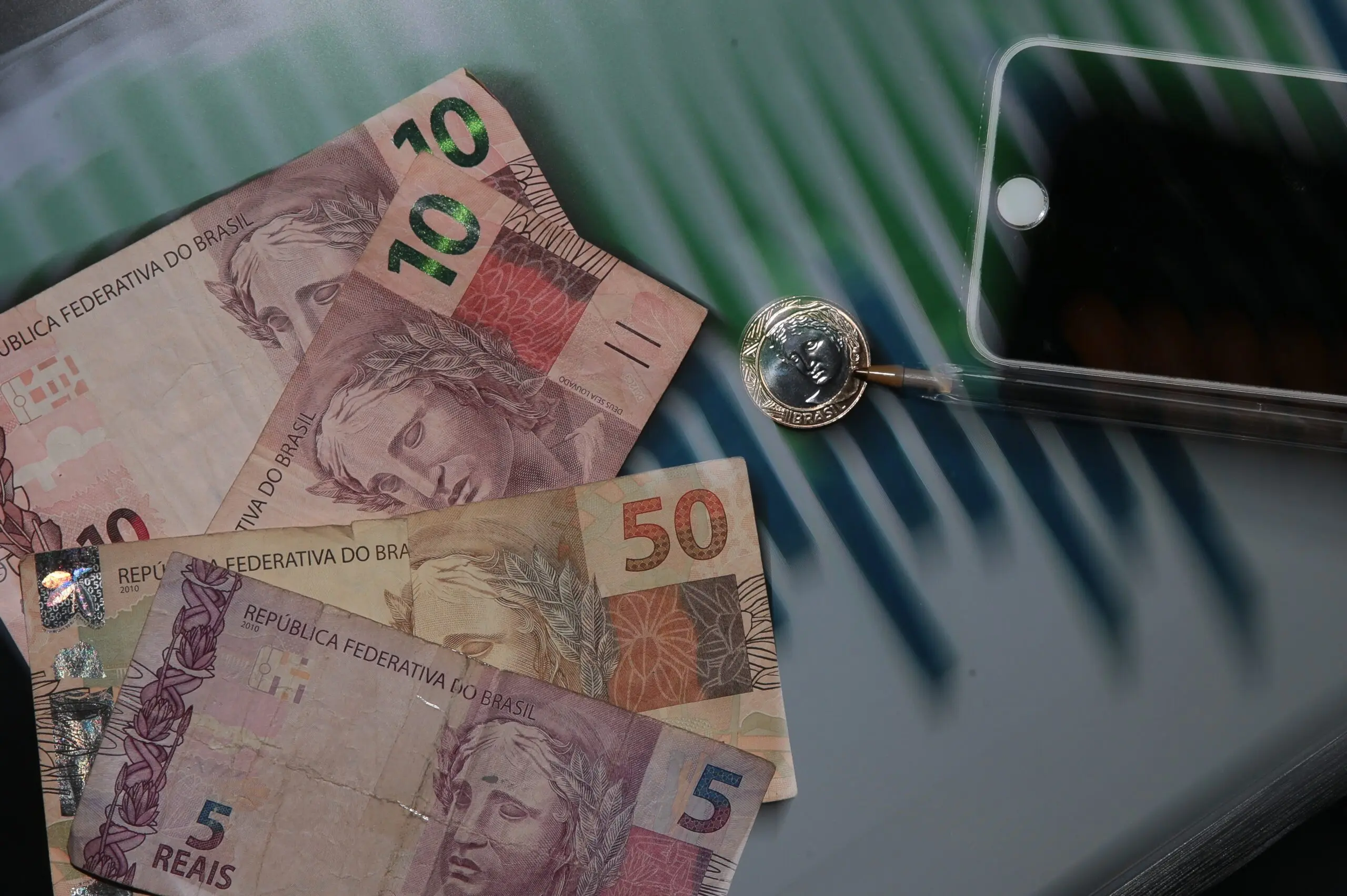 Endividamento familiar atinge 82% e bate recorde histórico