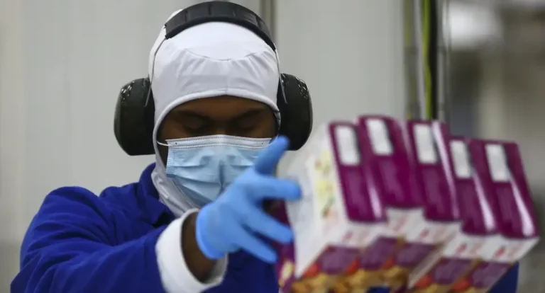 Saiba como empresas devem prevenir riscos à saúde mental no trabalho