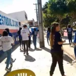 Estudante de 16 anos agredida após rejeitar assédio escolar Estudante de 16 anos agredida após rejeitar assédio escolar