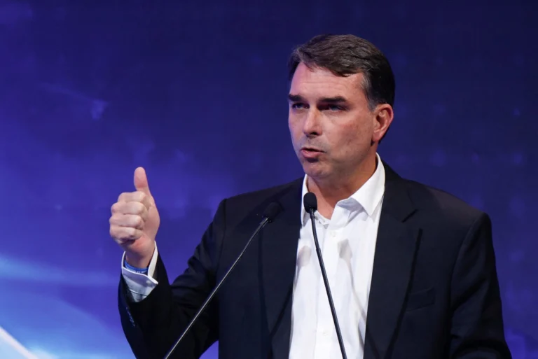 Flávio critica Moraes por busca contra fonte de jornalista