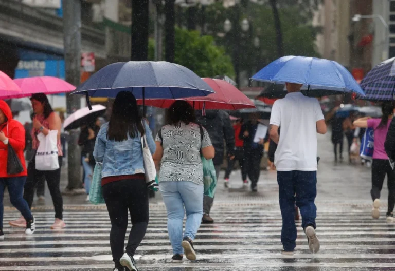 Inmet emite alerta de vendavais; descubra os estados afetados