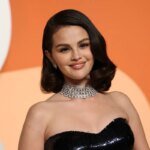 Investidores processam Selena Gomez por fraude em startup de saúde mental Investidores processam Selena Gomez por fraude em startup de saúde mental