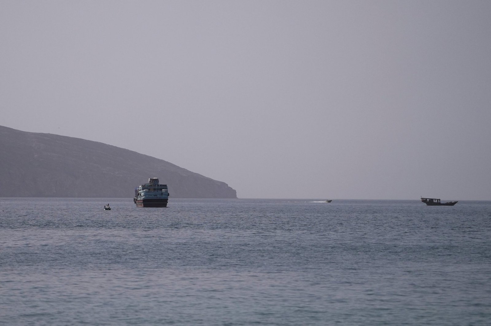 Irã e Omã avançam em negociações para acordo sobre Ormuz
