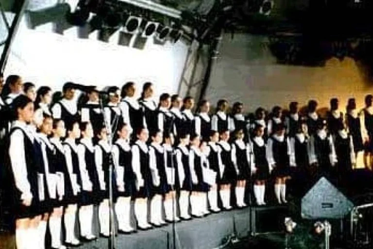 Justiça toma medidas contra fundador do 'Meninas Cantoras' por abuso