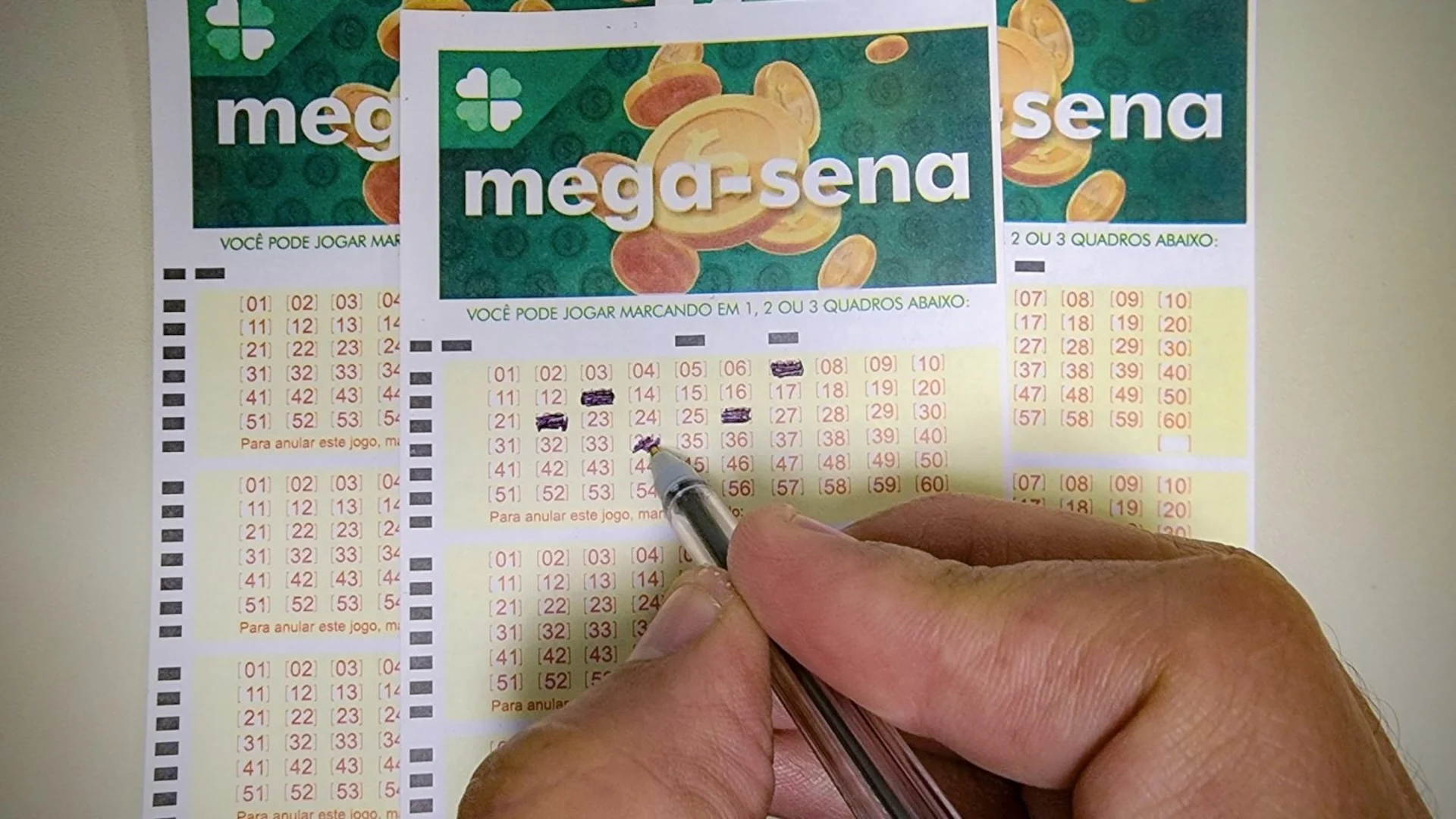 Mega-Sena: Resultado do concurso 3042 com prêmio de R$ 165 mi