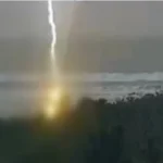 Mulher é fatalmente atingida por raio em praia de SC durante tempestade