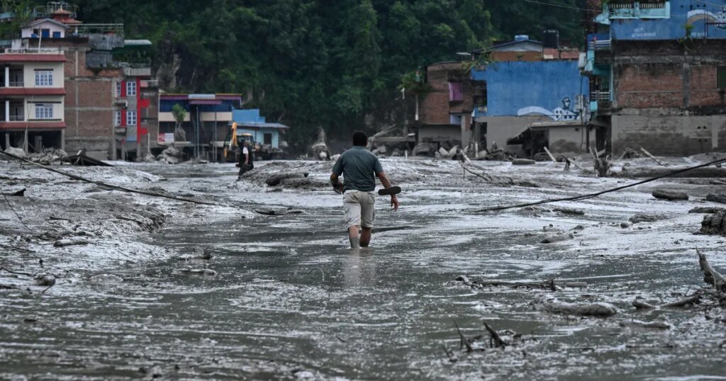 Nepal: Por que morar perto de uma geleira se tornou um risco mortal?