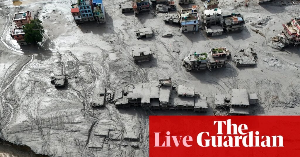Nepal: Quase 400 mortos em inundações e alerta de novos riscos