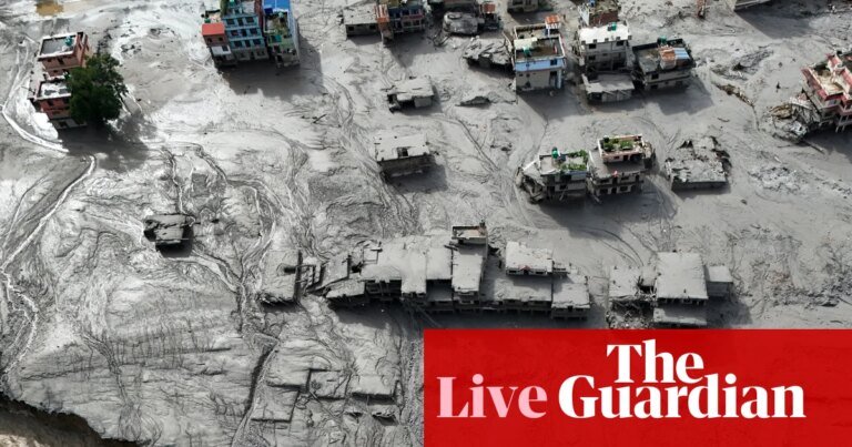 Nepal: Quase 400 mortos em inundações e alerta de novos riscos