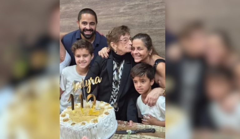 Aos 112 anos, brasileira revela receita para a longevidade: "Forró e Botafogo"