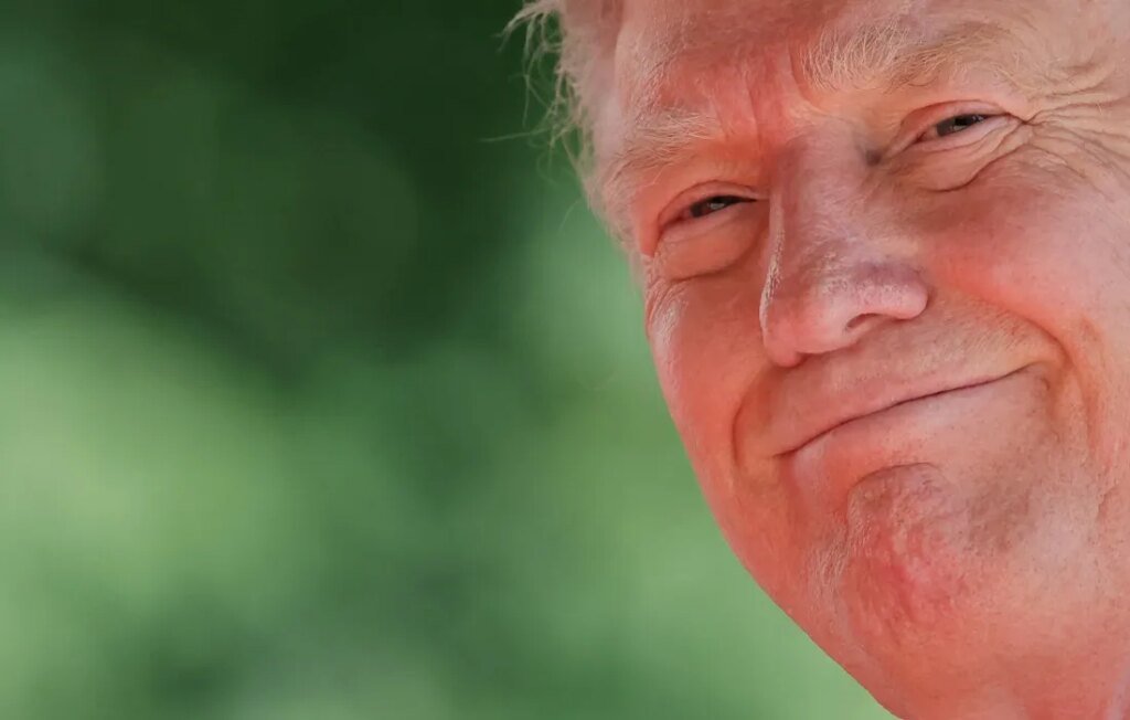 Trump ameaça denunciar jornalista da NBC ao regulador de mídia
