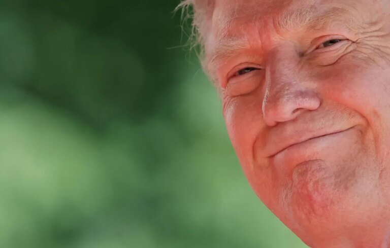 Trump ameaça denunciar jornalista da NBC ao regulador de mídia