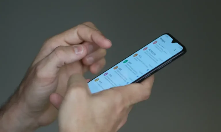 Anatel alerta STF: Internet grátis pode afetar redes móveis na eleição