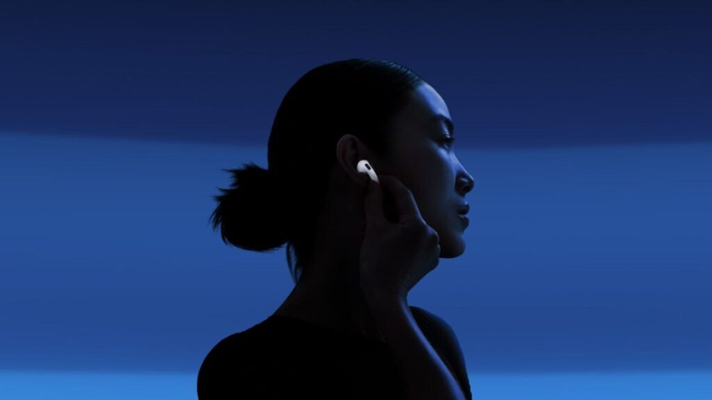 Apple apresenta AirPods 5 no Brasil com preço de R$ 1.499