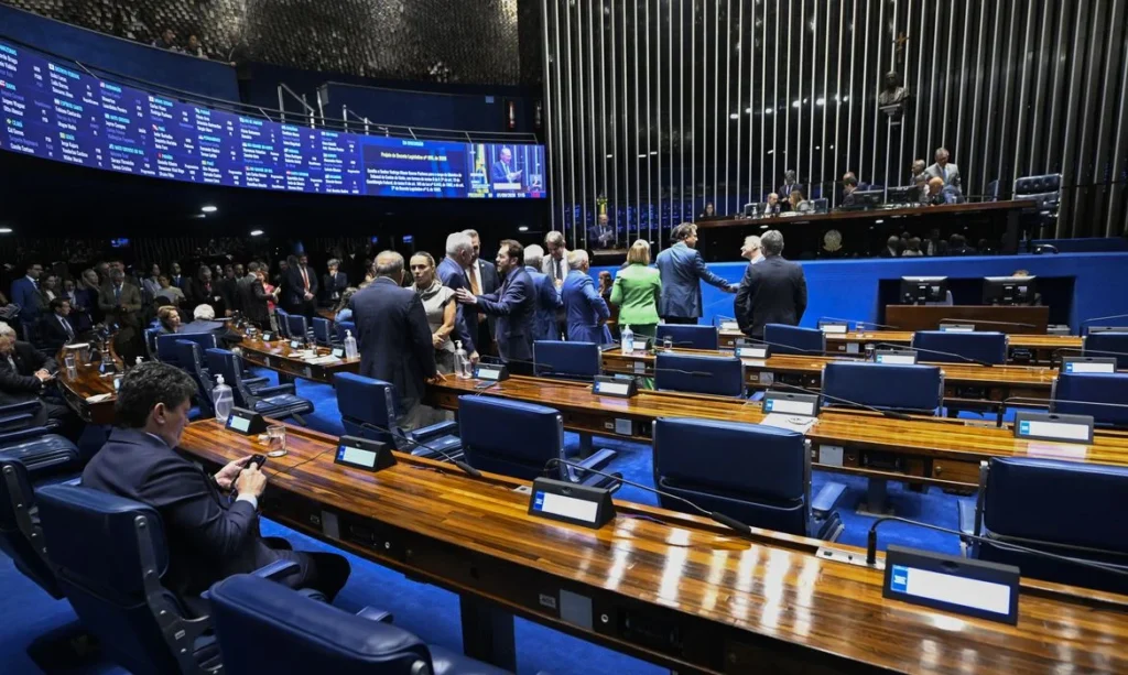 Bolsonaristas reconhecem desgaste em embate com senadores