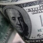 Dólar recua enquanto Ibovespa sobe; EUA e Congresso em destaque
