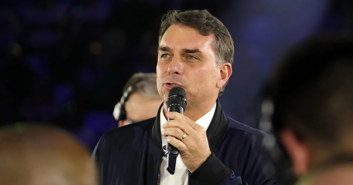 Análise: Campanha de Flávio Bolsonaro tenta evitar deslizes de aliados
