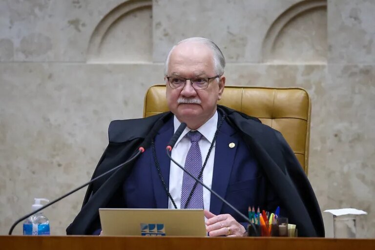 Fachin é designado relator de caso sobre diálogos Moraes-Vorcaro