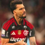 Flamengo vence Corinthians com gols de Paquetá e Bruno Henrique