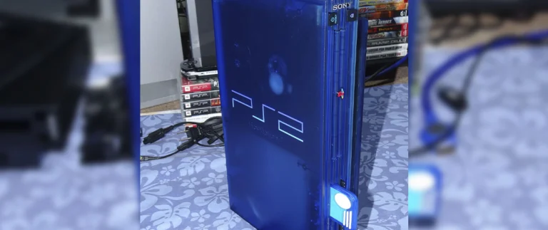 Gamer revitaliza edição icônica do PS2 com visual dos anos 2000