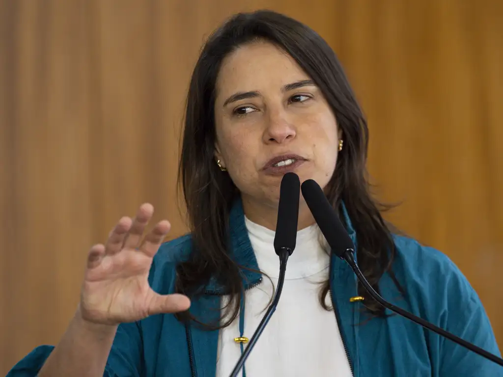 Governadora de Pernambuco propõe esterilização sem consentimento