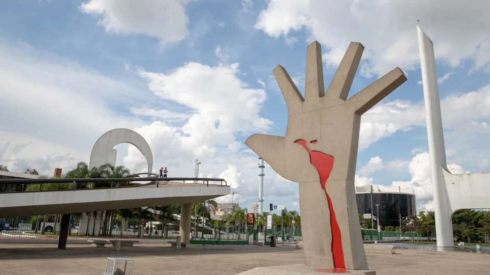 Investigação apura contratos de ex-diretor do Memorial da América Latina