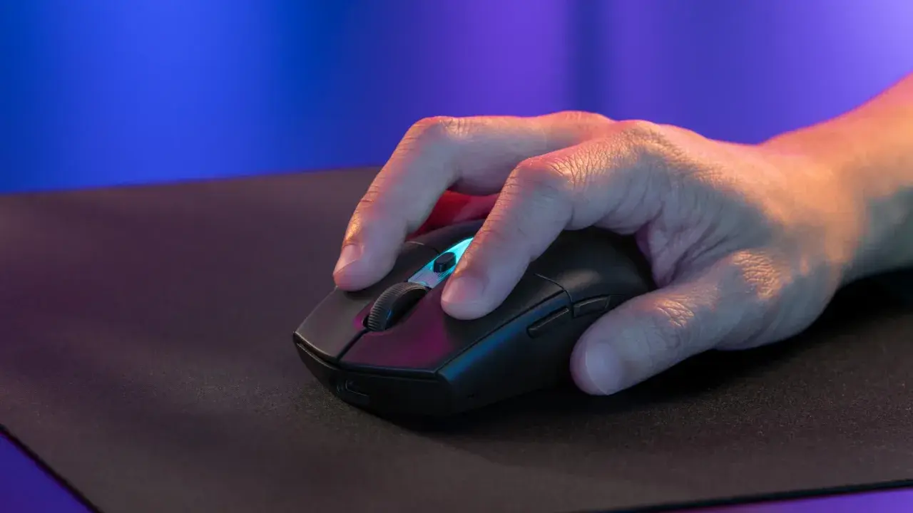 Logitech G305 X Superlight é lançado no Brasil por R$ 449,90