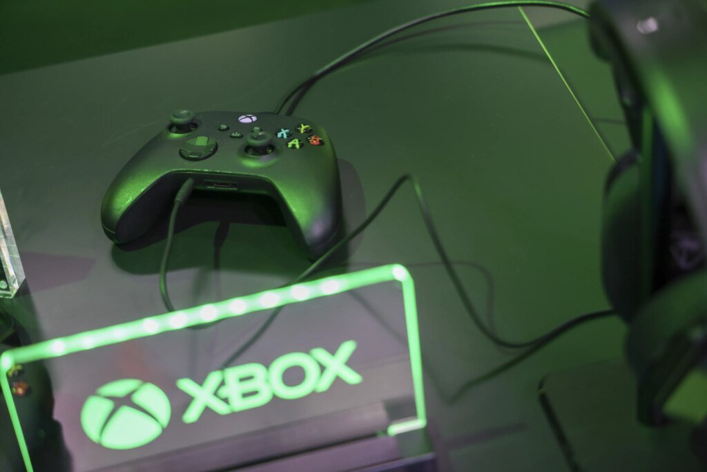 Microsoft demite 268 no Xbox e transfere Halo para a Activision