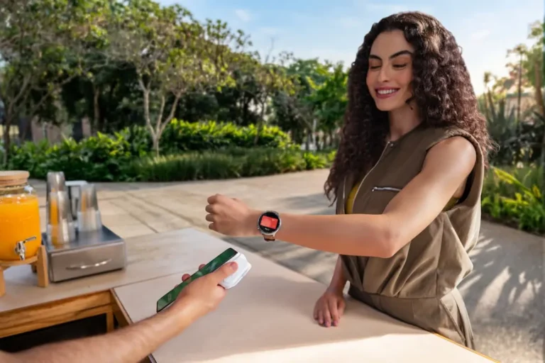Motorola lança Moto Watch Ultra com Wear OS na IFA 2026
