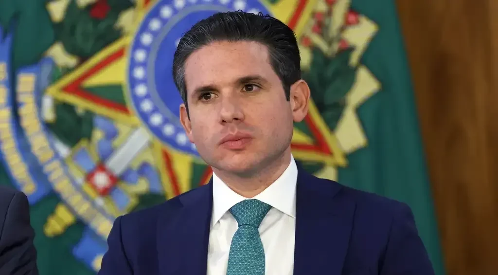 Motta e Vorcaro discutem negócios e projeto de lei na Câmara