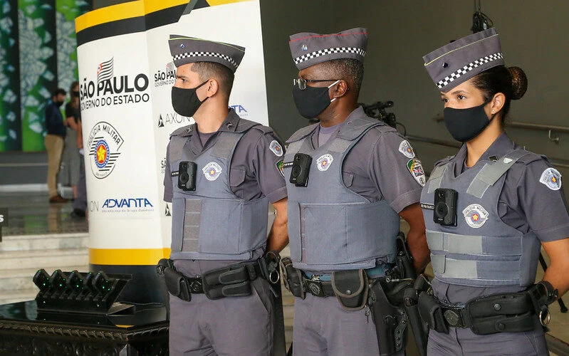 Regulação de câmeras corporais estagnada em meio a recorde de letalidade policial