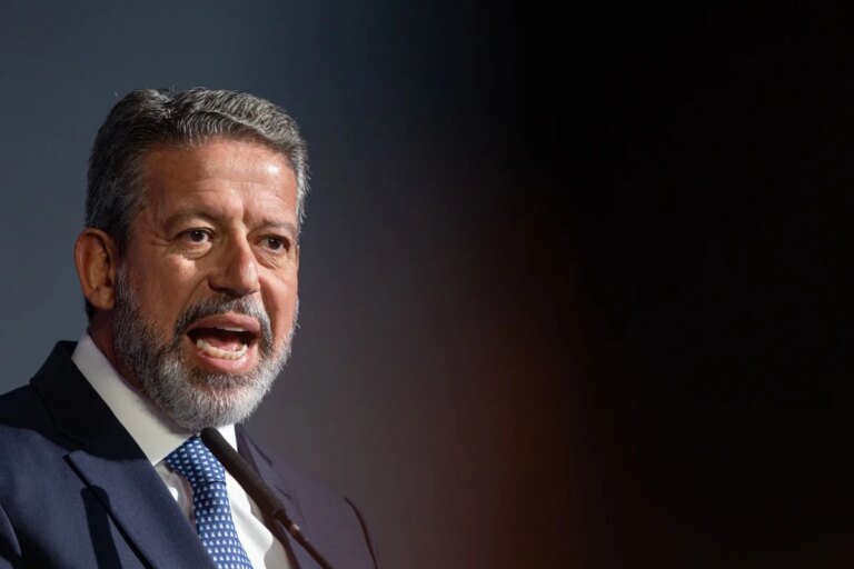 Adversários em Alagoas, Renan e Lira contratam mesma contabilidade