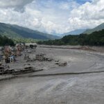 Resgate de duas pessoas em túnel hidrelétrico no Nepal após desastre
