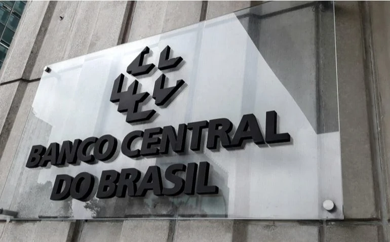 Reunião de Daniel Vorcaro com Campos Neto dura mais de uma hora
