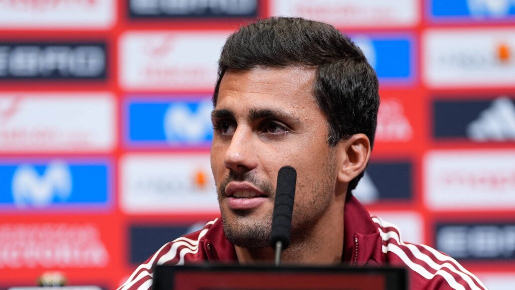 Rodri comenta rivalidade pela conquista da Bola de Ouro