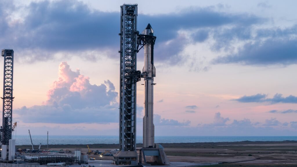 Starship realiza voo inaugural com órbitas completas na Terra