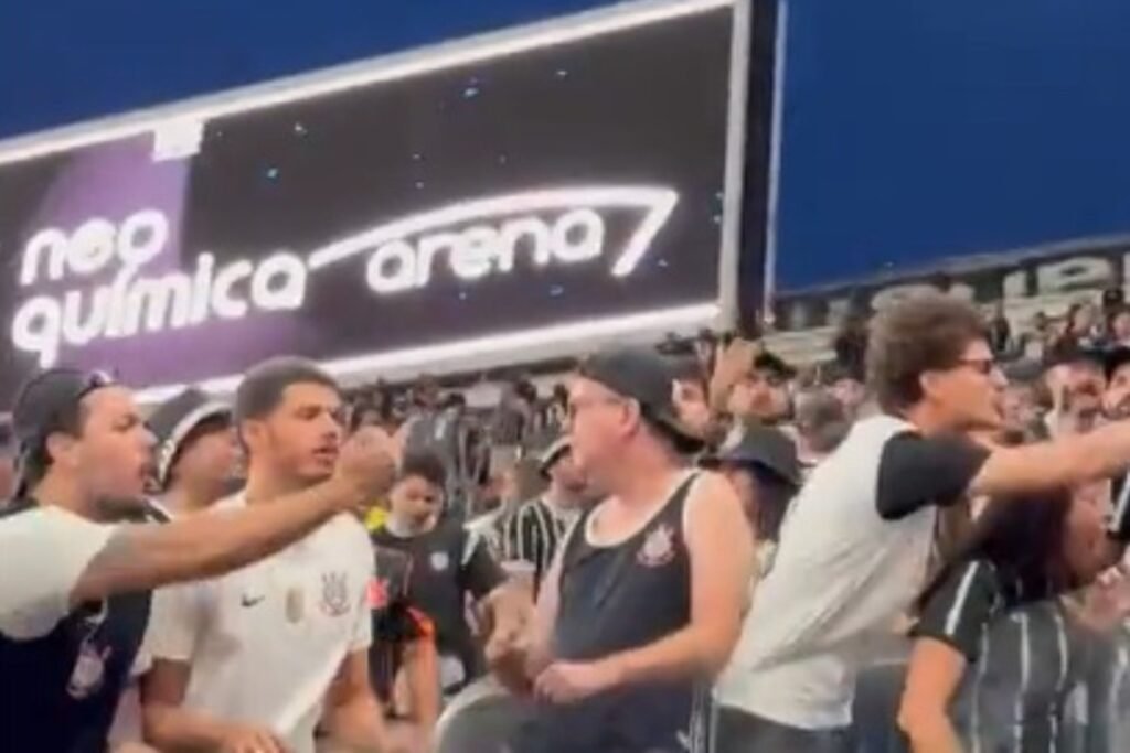 Torcedores do Corinthians barrados após hostilizar criança na Arena