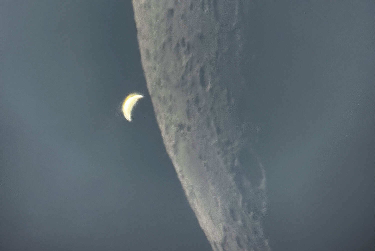 Vênus surpreende com aparência de Lua crescente; entenda o fenômeno.