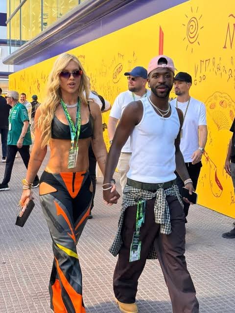 Virgínia chega de mãos dadas com Vini Jr. à F1, mas look cafona rouba a cena