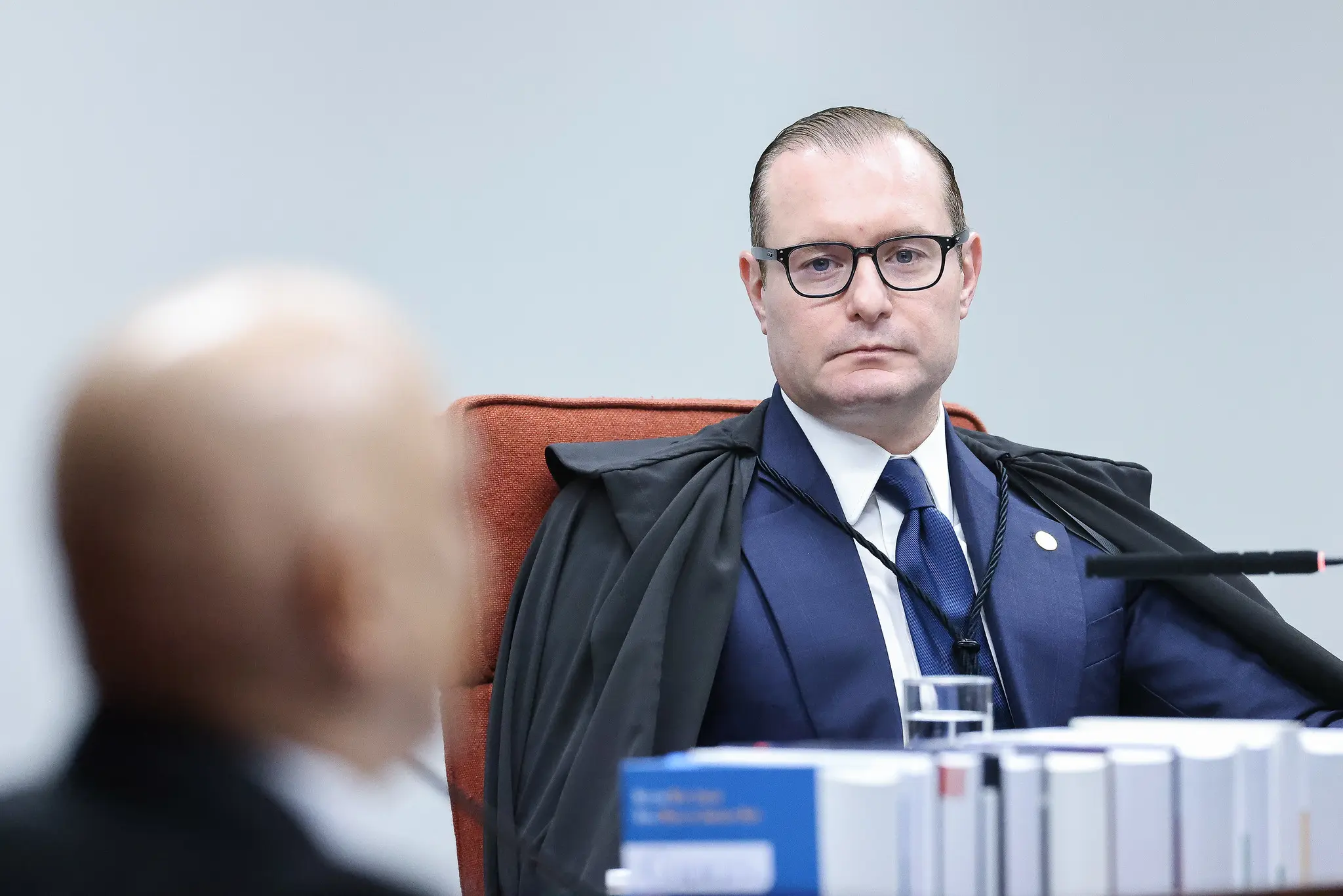 Zanin e Gilmar acessam dados do celular de Vorcaro, após reagirem