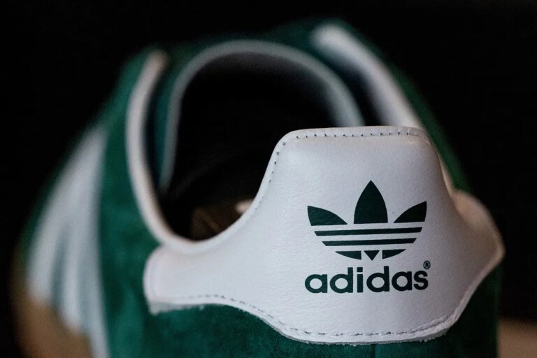 Adidas move ação contra marca australiana por design listrado