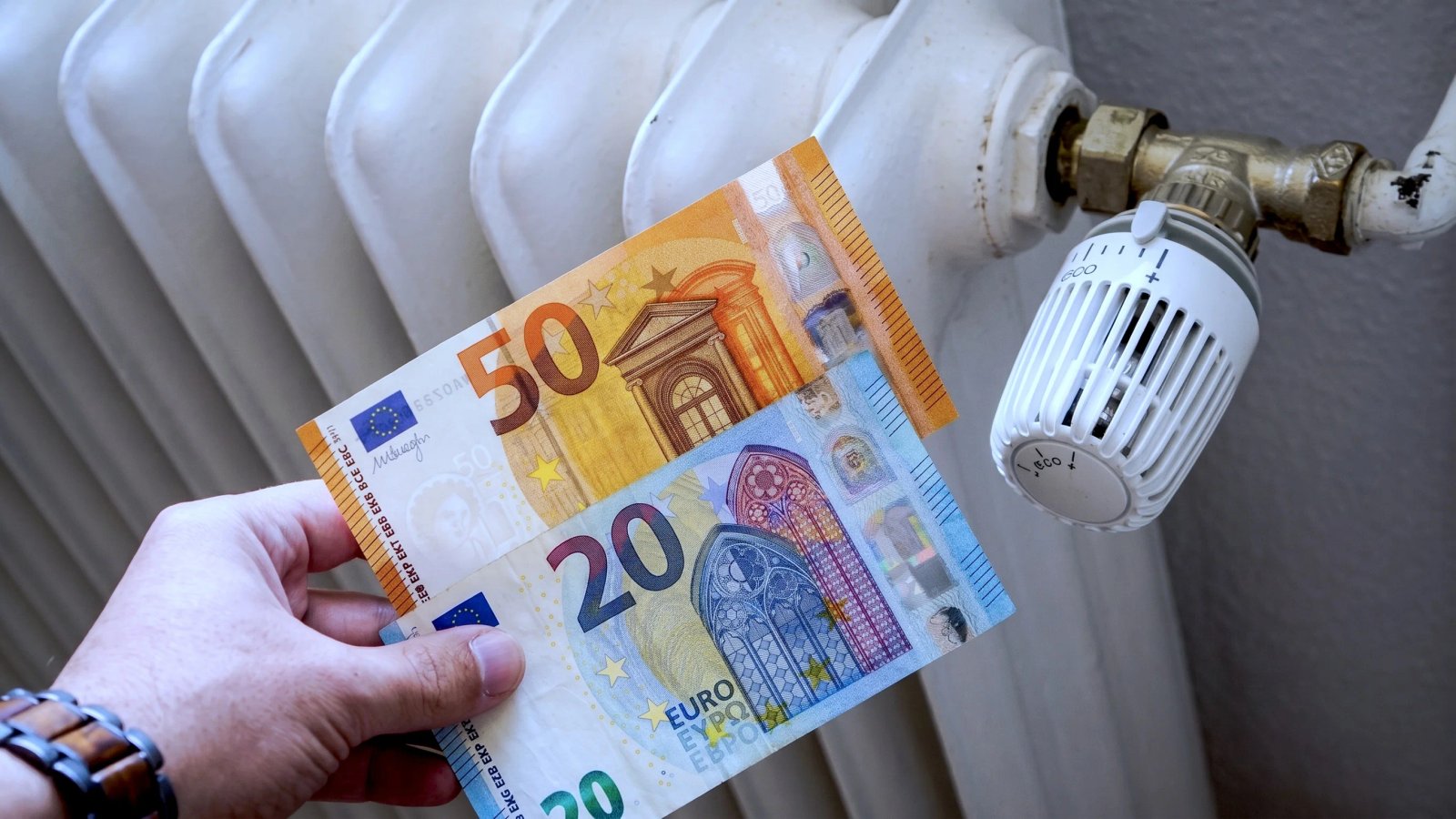 Aquecimento Noturno: Dicas para Economizar na Conta de Luz
